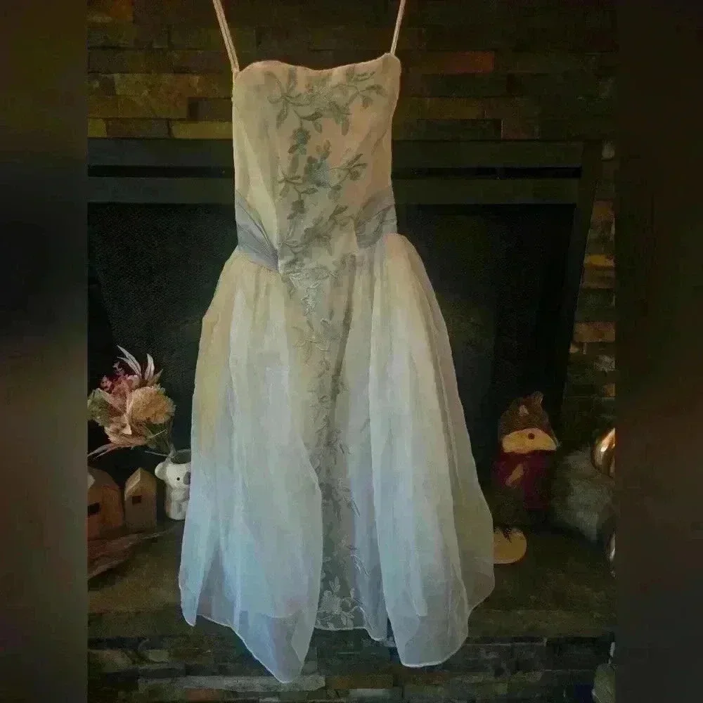 White and mint vintage dress - Picture 1 of 3